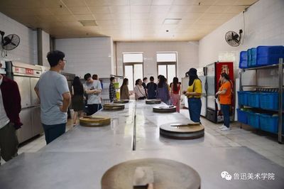 校园服务|加强餐饮服务工作提高食品安全意识——物业发展中心餐饮部组织 .